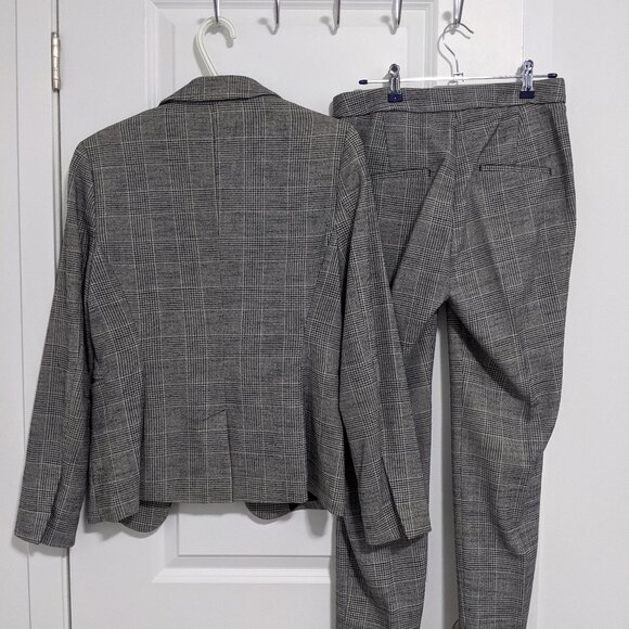 HM Light Grey Plaid Suit Set ( Blazer / Pants ) - Picture 2 of 3